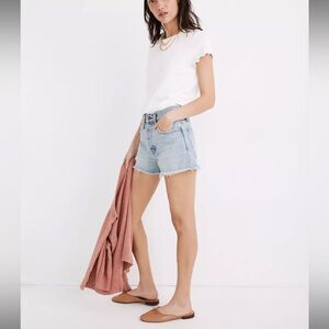 Madewell Relaxed Denim Distressed Shorts in Cedarcroft Wash Women’s Size 23